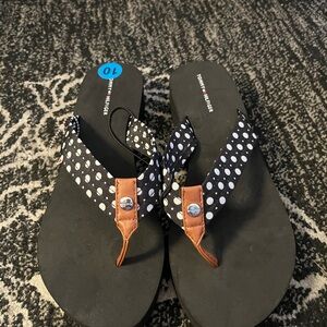 Woman’s Tommy Hilfiger sz 10